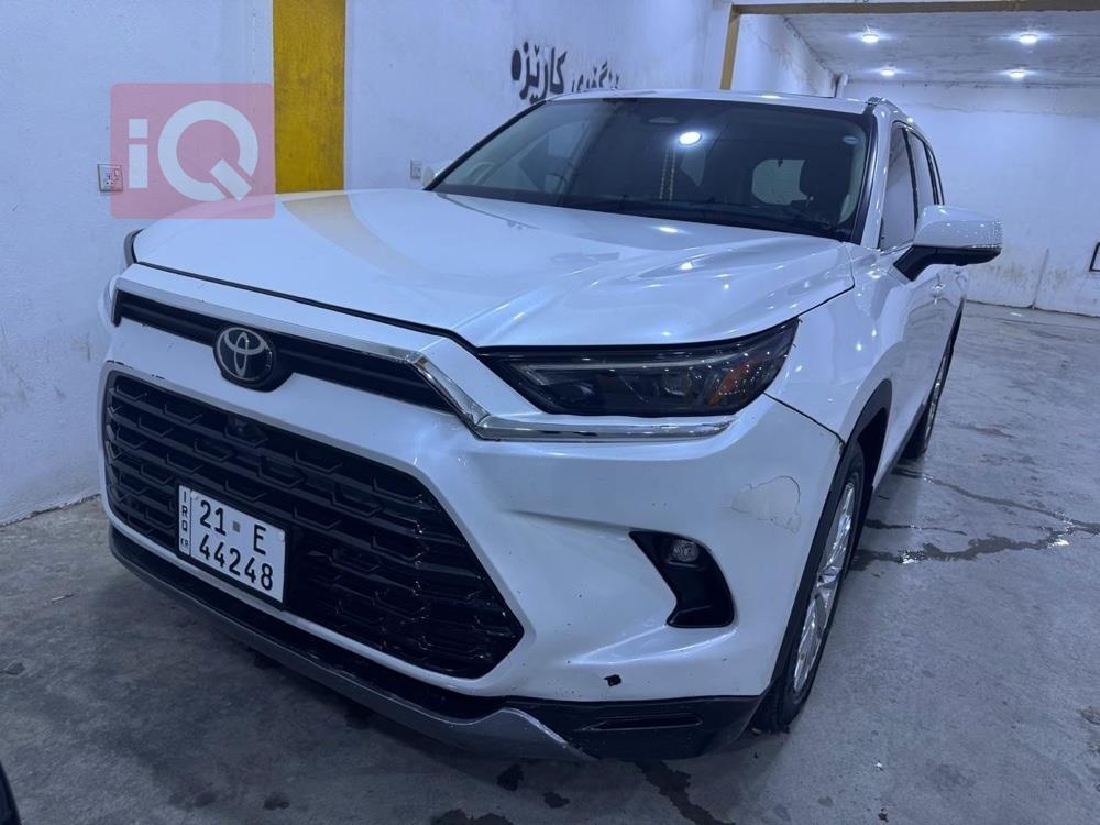 تۆیۆتا گراند هایلاندەر